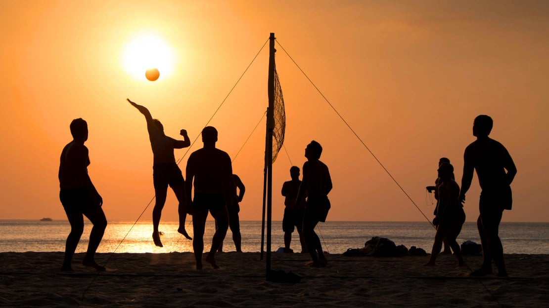 200+ Amazing Volleyball Team Names with Funny, Cool, and Clever Choices 3 beach volleyball team names